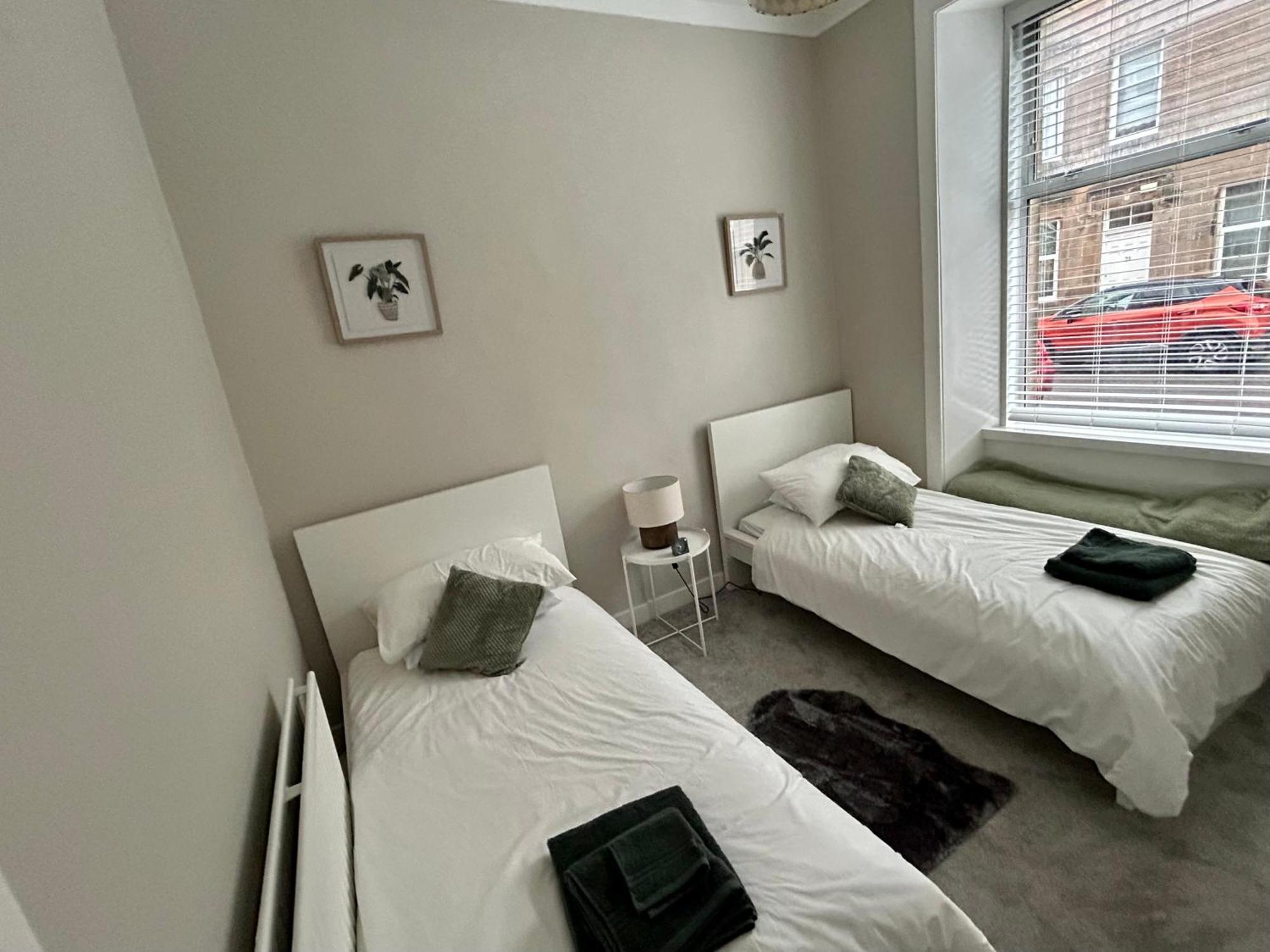 West Dunbartonshire Flat Apartment Дъмбартън Екстериор снимка